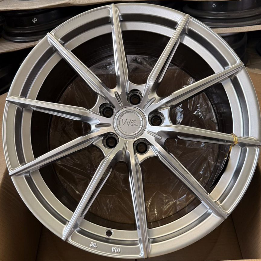 Литые диски Flow Form 8×R18 5×112