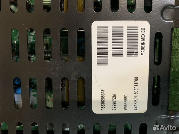 Dodge RAM 2019- инвертор 115V 400W