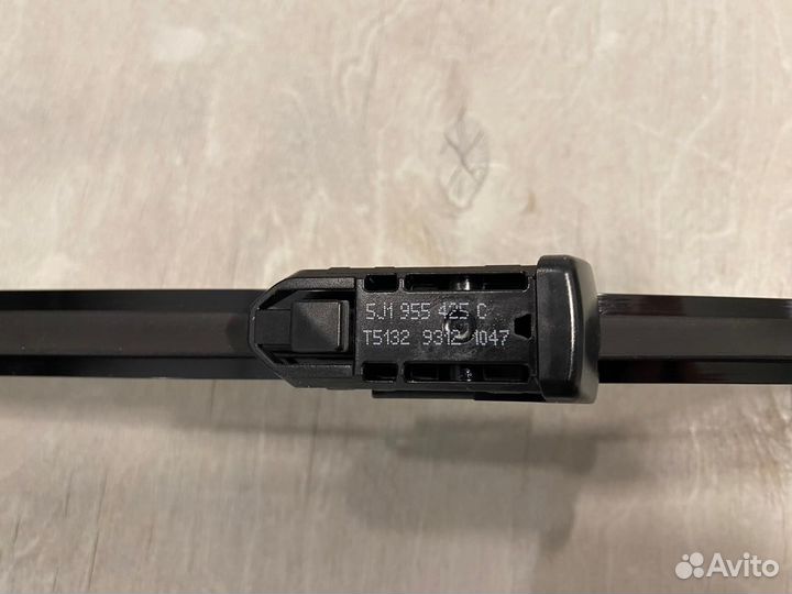 Щетки стеклоочистителя Vag Skoda 5J1 955 425 C