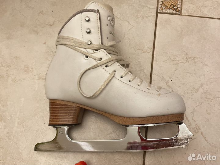 Фигурные коньки jackson Evo (21.5 см стелька)