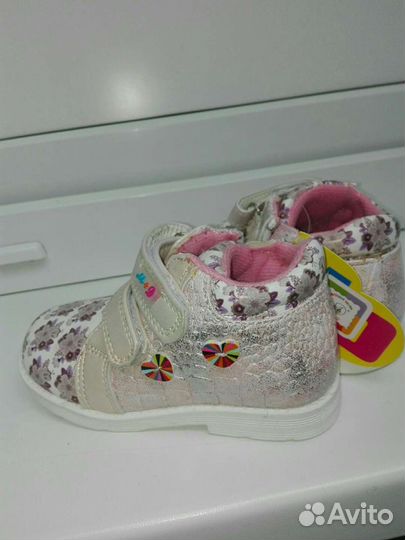 Ботинки для девочки