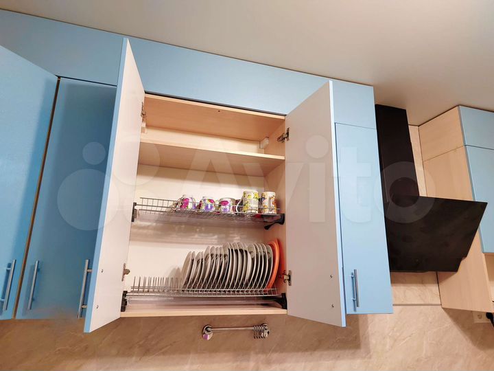 2-к. квартира, 57 м², 1/9 эт.