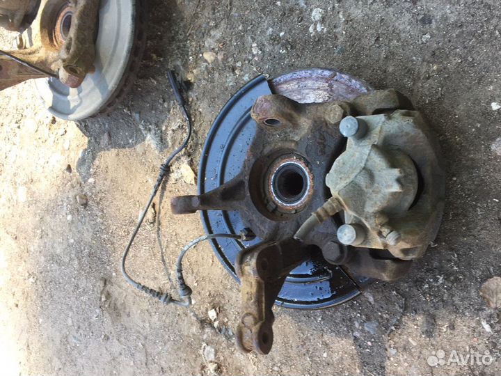 Поворотные кулаки nissan terrano lll