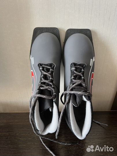 Лыжные ботинки новые