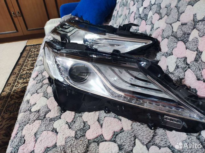 Фара на Тойота Камри V 70, правая (ориг)