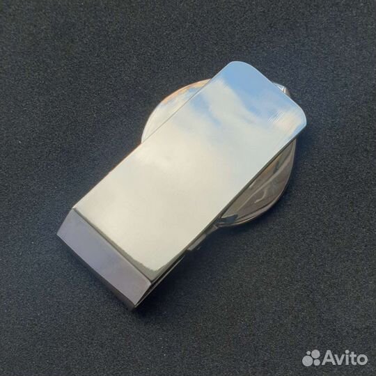 Небольшой зажим для денег