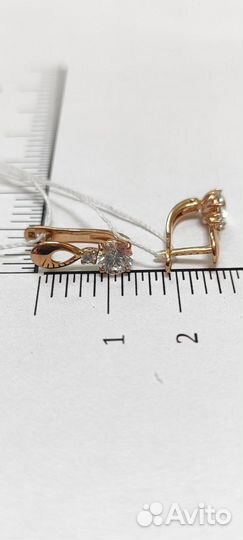 Золотые серьги с фианитами