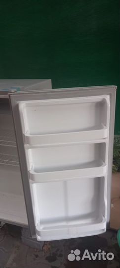 Холодильник Бирюса M90