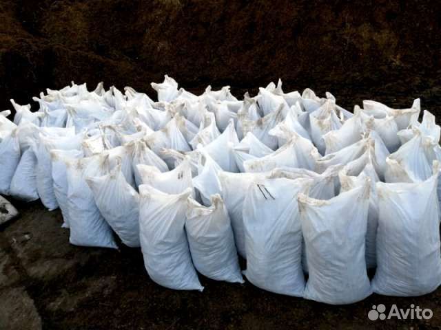 Низинный торф 30%, перегной 30%, плодородная почва