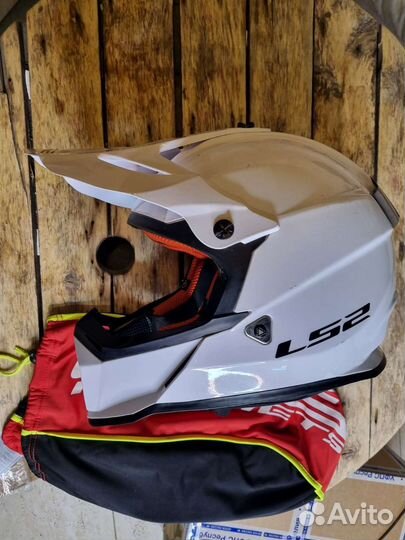 Кроссовый шлем LS2