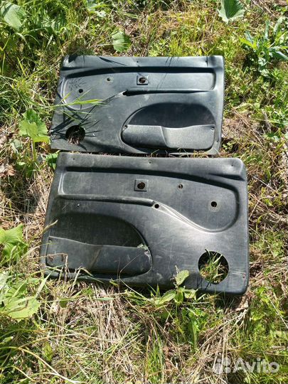 Дверные карты передние 2131