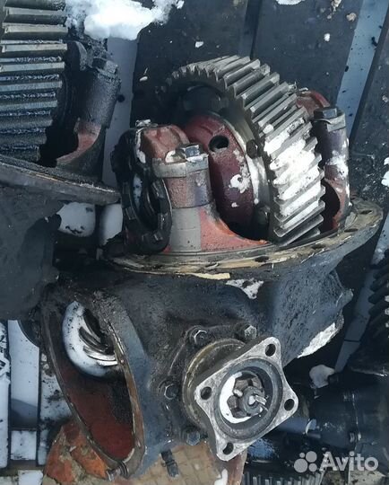 Редуктор Урал средний 47 на 15 отв