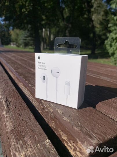 Наушники Apple EarPods Lightning