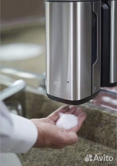 Автоматический диспенсер Tork s4
