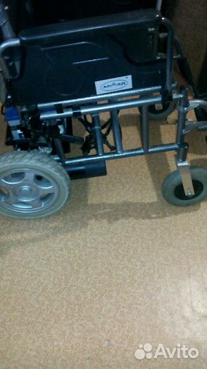 Коляска инвалидная с электроприводом