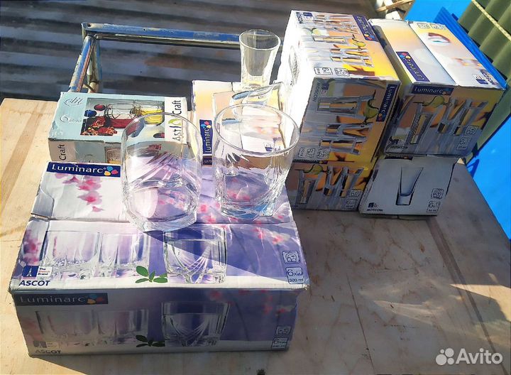 Стаканы, бокалы, стопки