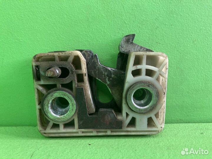 Замок двери левый DAF XF105