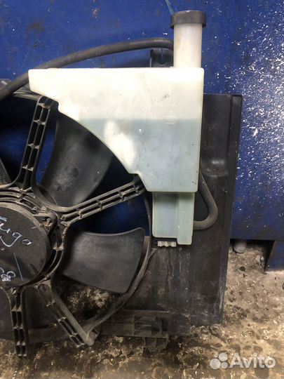 Вентилятор радиатора Nissan Tiida 1