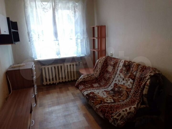 Комната 14 м² в 4-к., 4/4 эт.