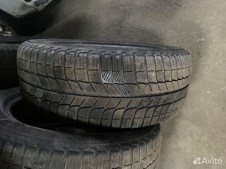 Michelin X-Ice XI3 205/55 R16