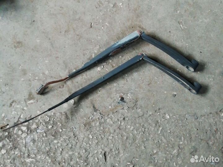 Поводок дворников hyundai santa fe 2006г