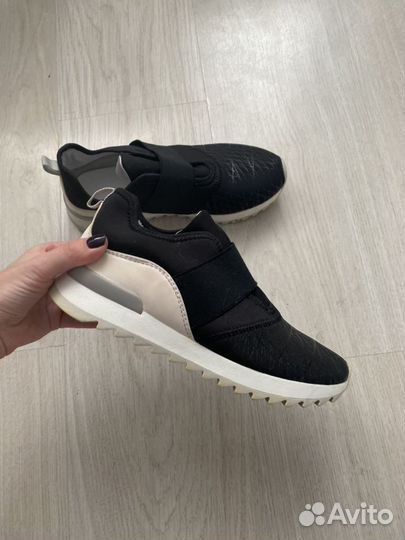 Кроссовки Benetton, 37