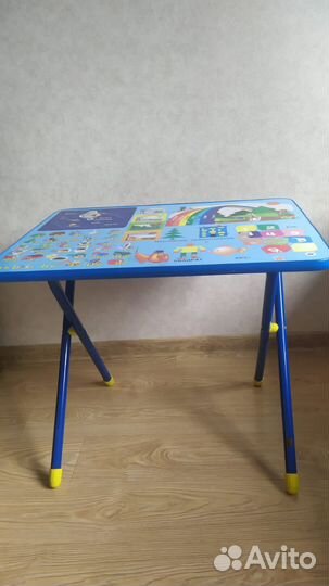 Детский столик