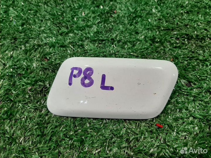 Крышка форсунки омывателя фар левая Mitsubishi La