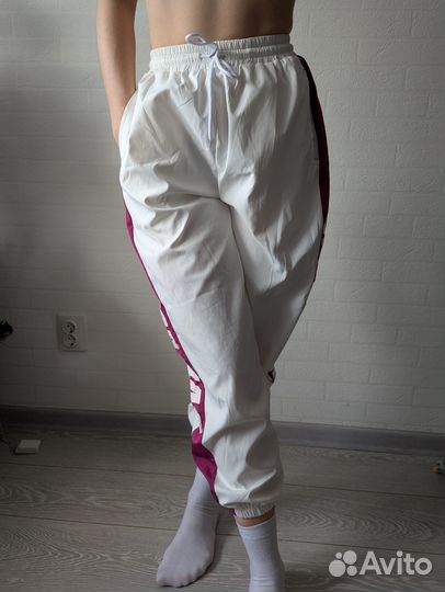 Новые белые спортивные брюки карго