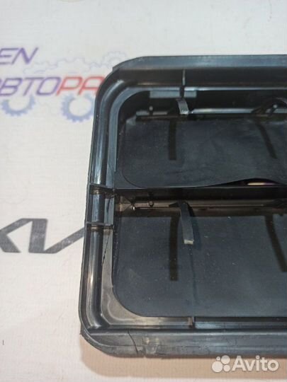 Решетка вентиляционная задняя Renault Kaptur 1.6
