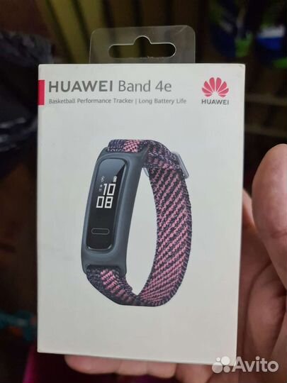 Фитнес трекер Huawei band 4e модель AW70