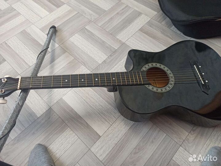 Акустическая гитара belucci