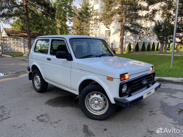 LADA 4x4 (Нива) 1.7 МТ, 2015, 107 000 км