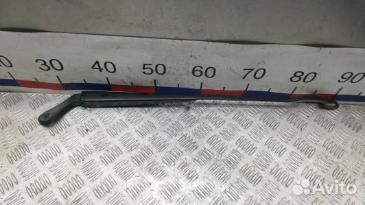 Щеткодержатель лобового стекла chrysler voyager 4