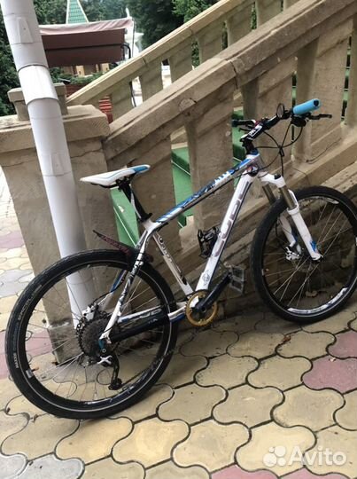 Велосипед Cube