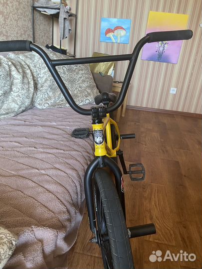 Трюковой велосипед BMX