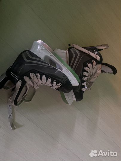 Коньки хоккейные детские 38