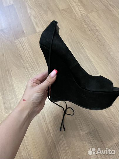 Corsocomo босоножки