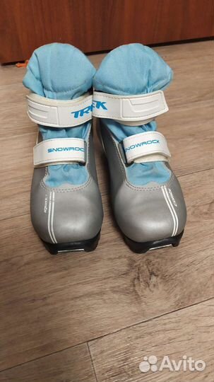 Лыжные ботинки