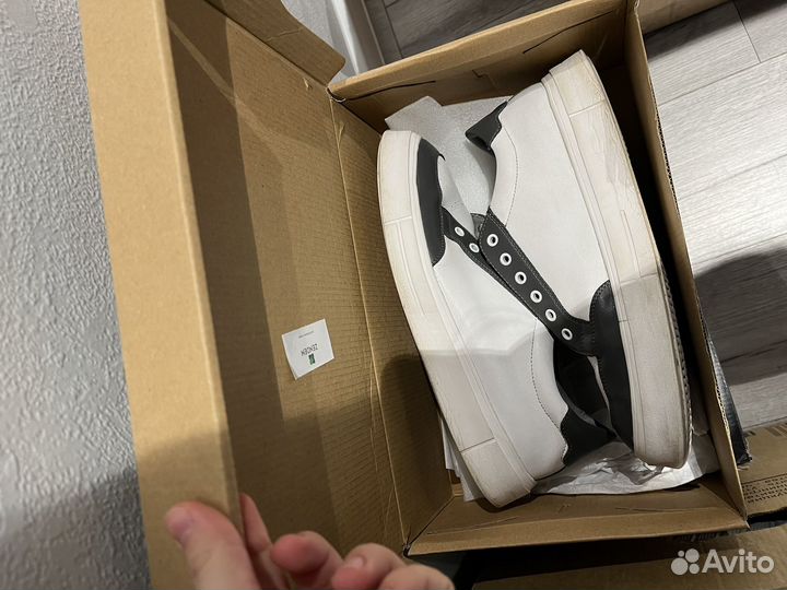 Мужская (43) и женская (37) обувь коробка