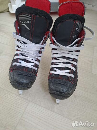 Хоккейные коньки bauer
