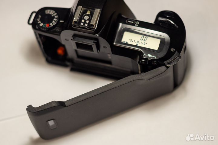 Плёночный фотоаппарат Canon EOS Rebel X