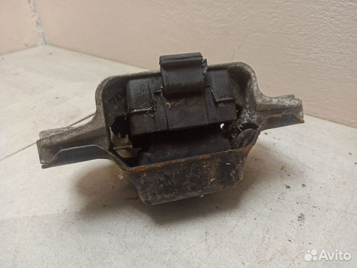 Опора двигателя 3C0199555Q