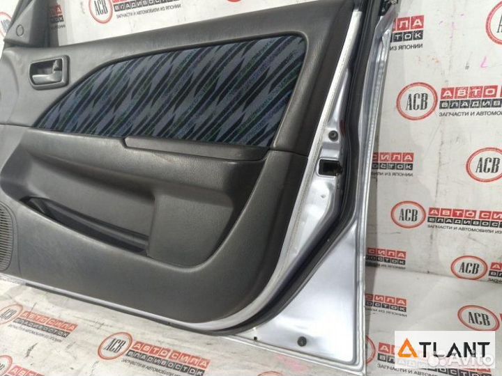 Дверь передний правый toyota caldina