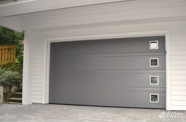 Секционные ворота