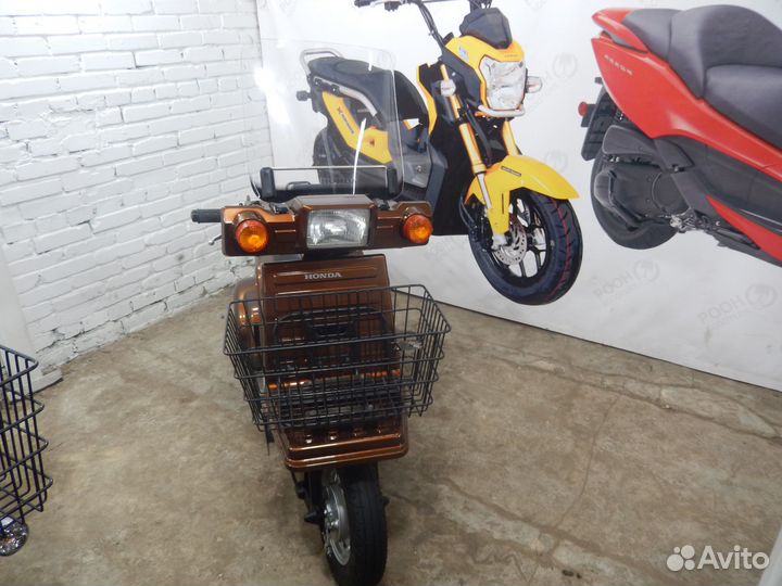 Скутер Honda Gyro X PGM Fi с New контейнера