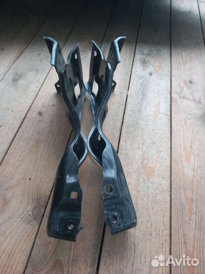 Кронштейн усилителя бампера на Toyota Prado 150