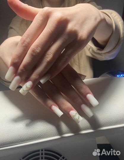 Наращивание ногтей модель