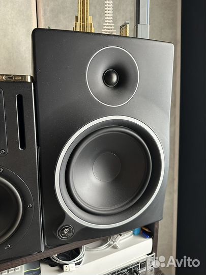 Студийные мониторы mackie mr8 mk3