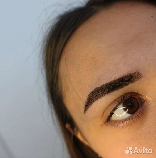 Мастер бровист